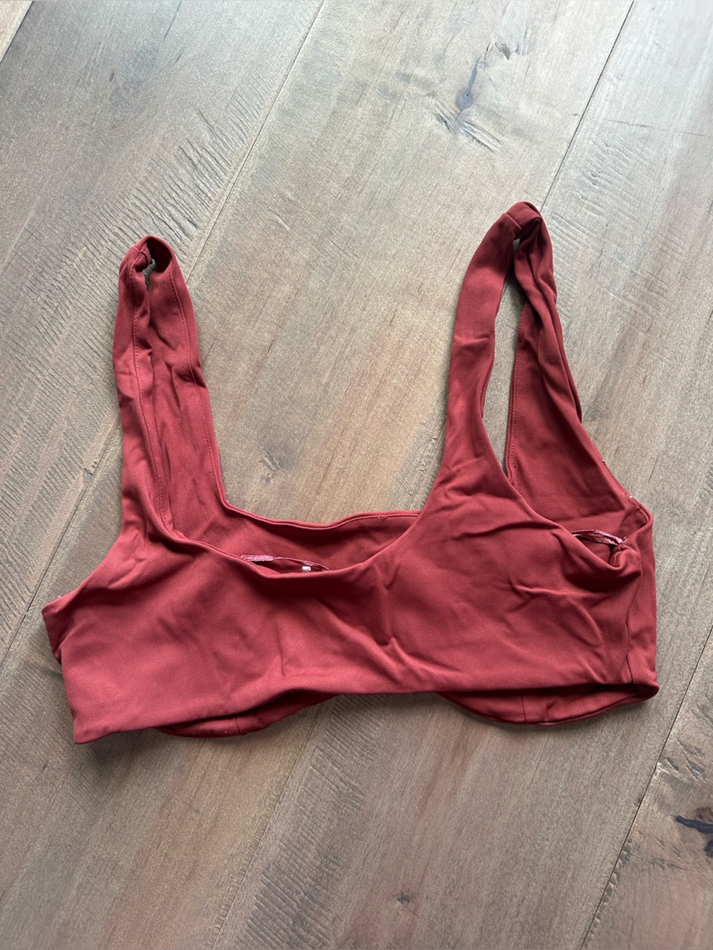 Dynamite Scoop Bra in Deep Brick Red - Picture 2 of 2